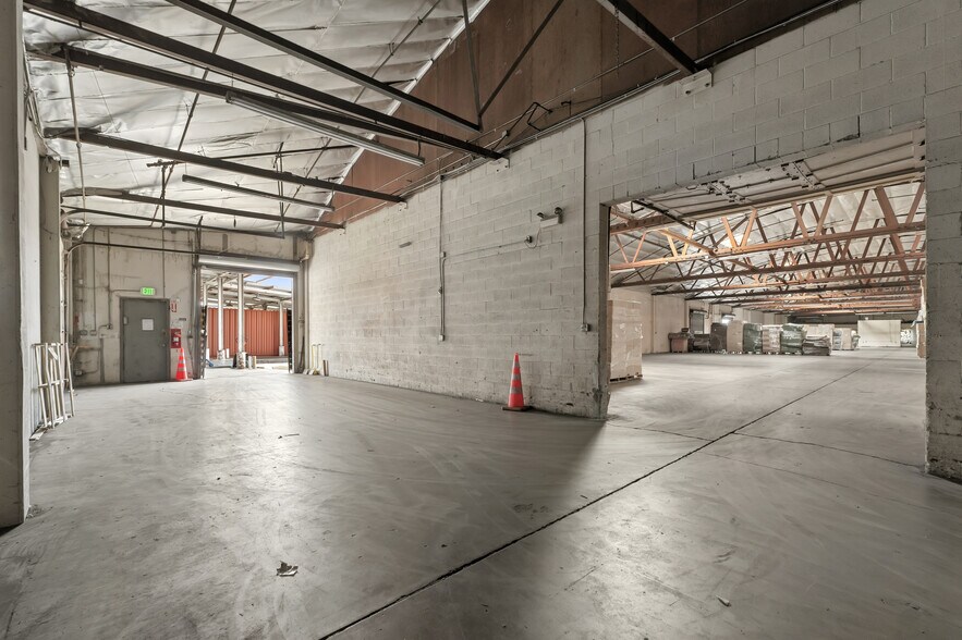 More Photos Of 6465 Corvette St, Commerce Manufacturing For Sale
