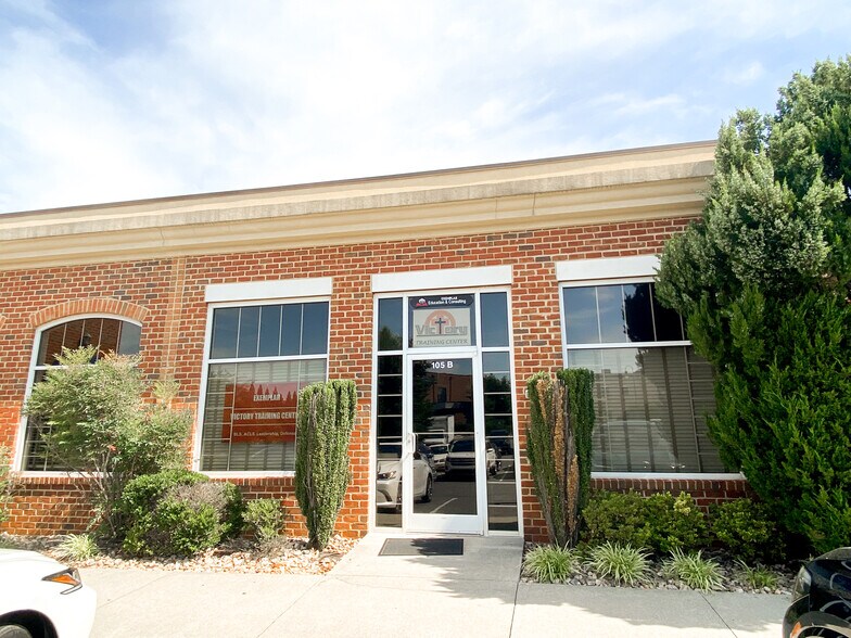 More Photos Of 103-105 Tradewynd Dr, Lynchburg Medical For Sale