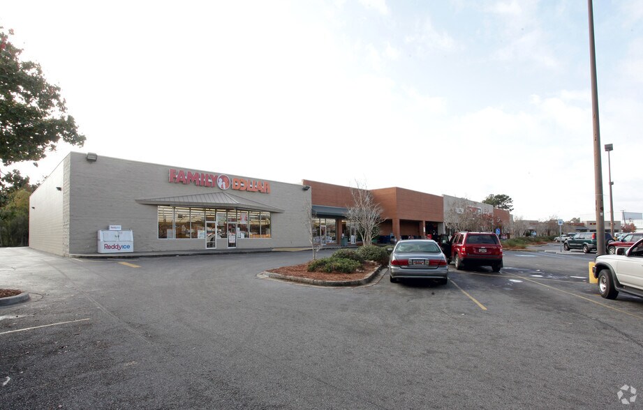 More Photos Of 4391 Dorchester Rd, Charleston Unknown For Lease