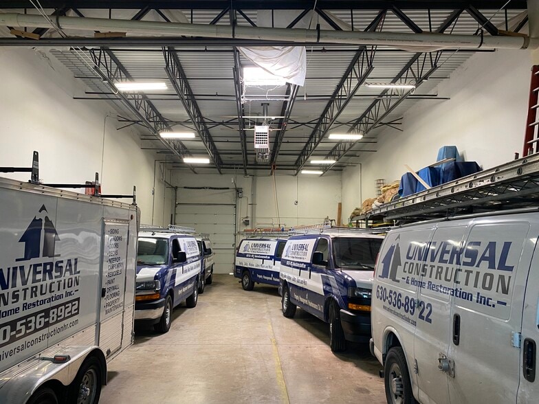 More Photos Of 2760 Beverly Dr, Aurora Warehouse For Sale