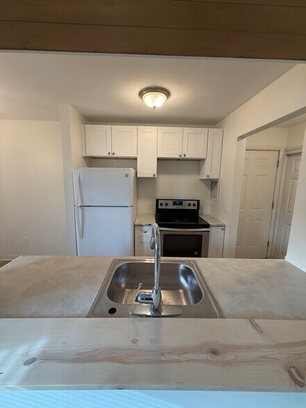 More Photos Of 21761 Hillside Dr, Clinton Township Apartments For Sale