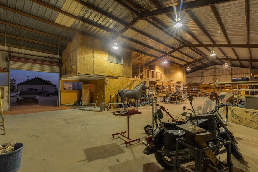 More Photos Of 14751 Horizon Blvd, Horizon City Warehouse For Lease