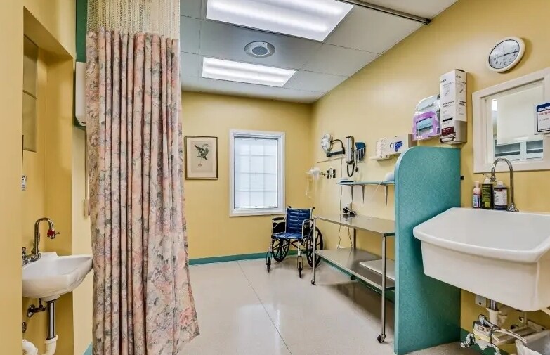 More Photos Of 3055 Route 27, Franklin Park Medical For Sale