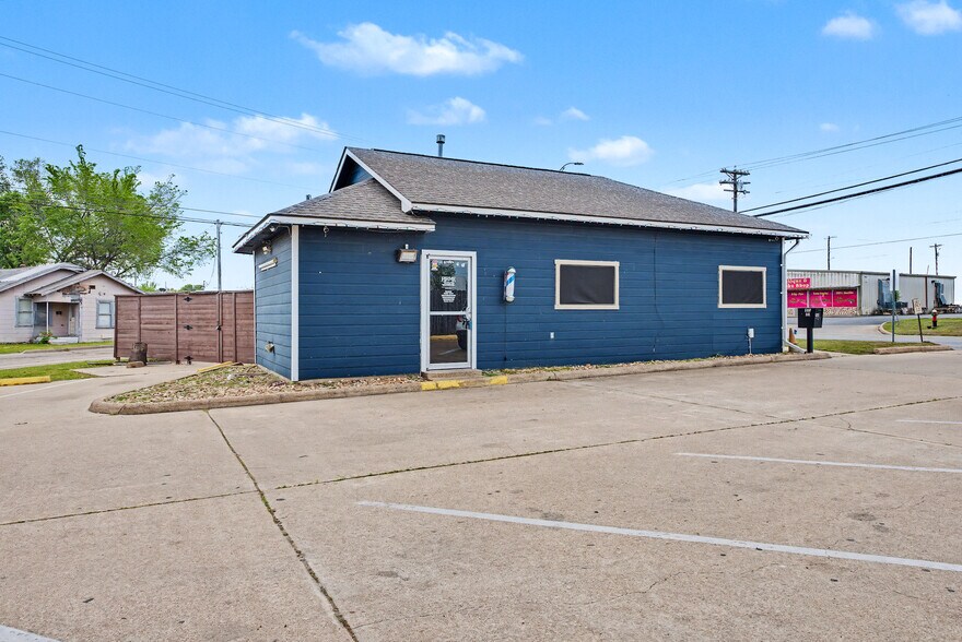 More Photos Of 1227 S College Ave, Bryan Office For Sale