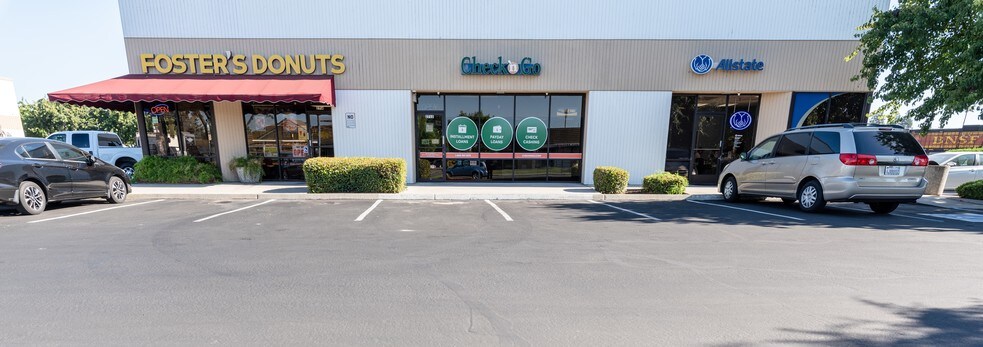 More Photos Of 2700-2780 W Shaw Ave, Fresno Unknown For Lease