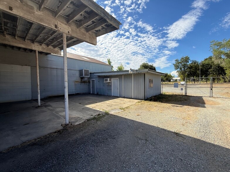 More Photos Of 2651 Henderson, Redding Warehouse For Sale