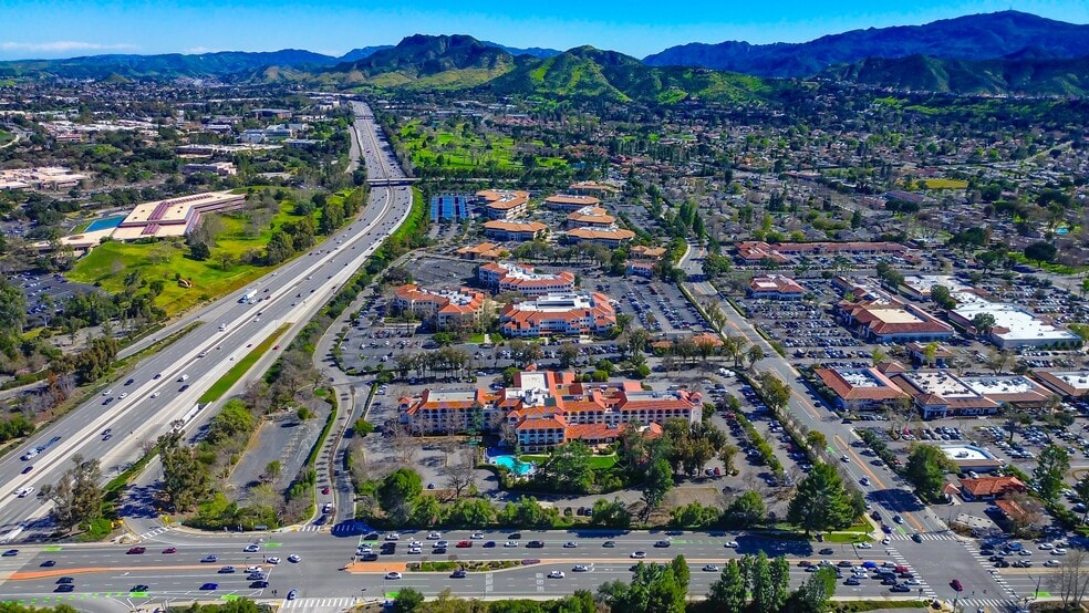 More Photos Of 2799 Townsgate Rd, Thousand Oaks Restaurant For Sale