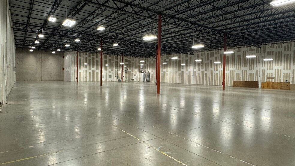 More Photos Of 740 S Powerline Rd, Deerfield Beach Warehouse For Lease