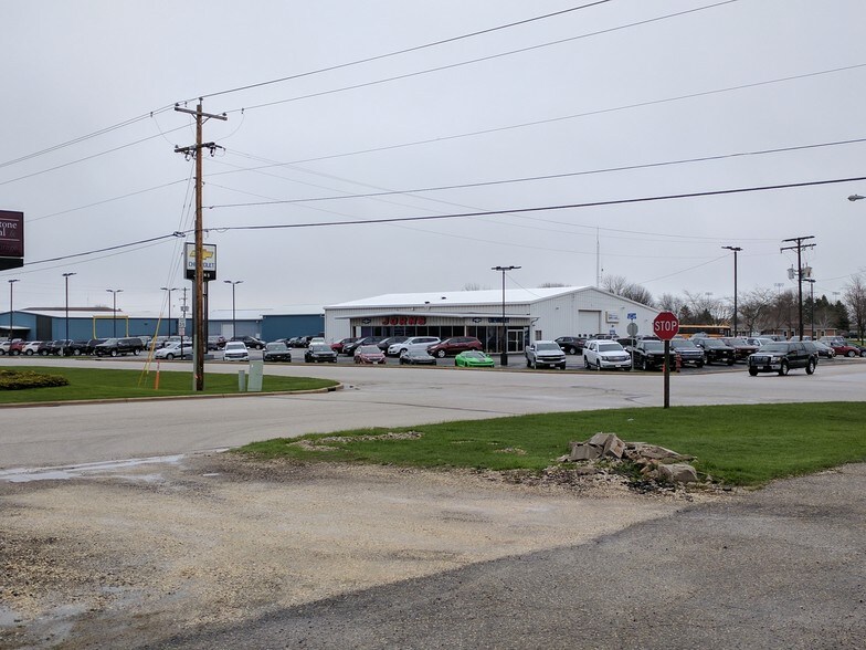 More Photos Of 921 Marquette Dr, Kewaunee Carwash For Sale