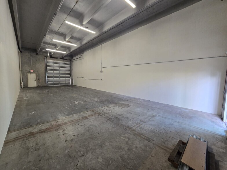 More Photos Of 1747-1781 Banks Rd, Margate Flex For Lease