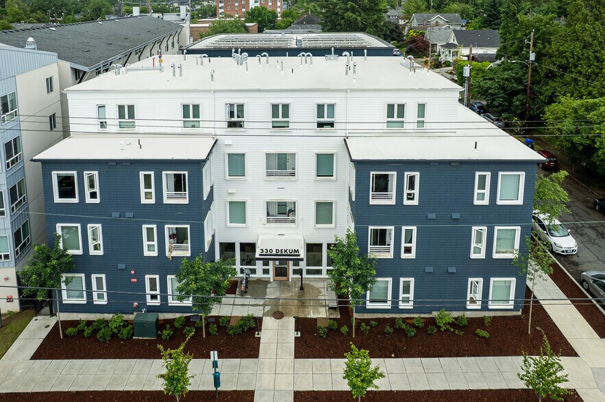 More Photos Of 330 NE Dekum St, Portland Apartments For Sale