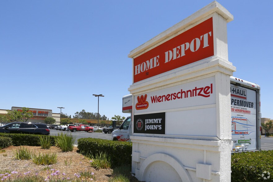 More Photos Of 25250-25340 Madison Ave, Murrieta Unknown For Lease