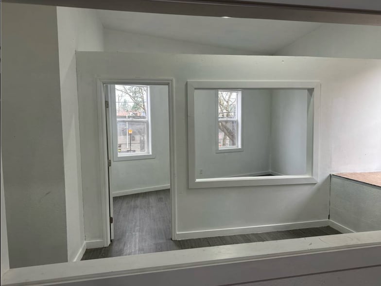 More Photos Of 5601 Rainier Ave S, Seattle General Retail For Lease