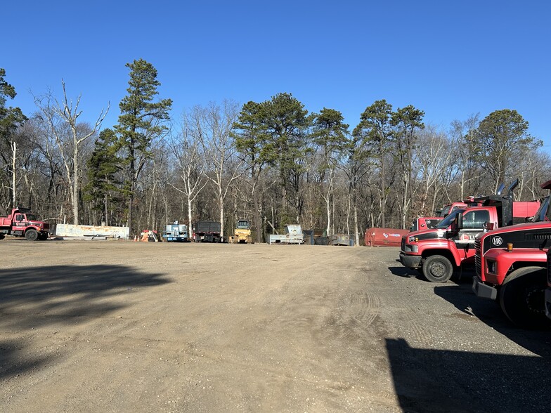 More Photos Of 270 Tennent Rd, Morganville Warehouse For Sale