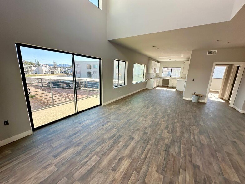 More Photos Of 11830 N 28th Dr, Phoenix Apartments For Sale