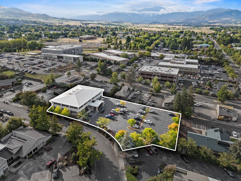 More Photos Of 2924 Siskiyou Blvd, Medford Medical For Sale
