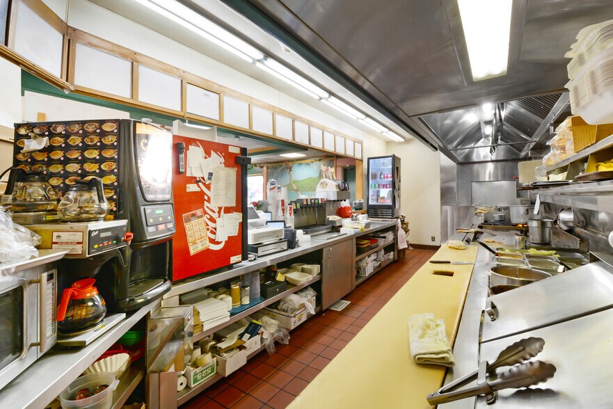 More Photos Of 142 N Mountain Ave, Ontario Restaurant For Sale