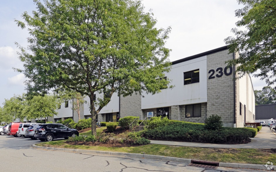 More Photos Of 230 West Parkway, Pompton Plains Flex For Sale