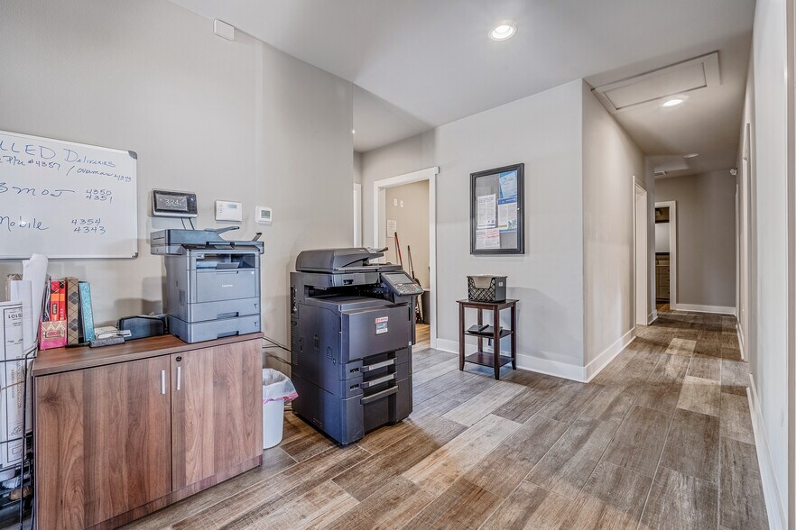 More Photos Of 1009 S Redmond Rd, Jacksonville Medical For Sale