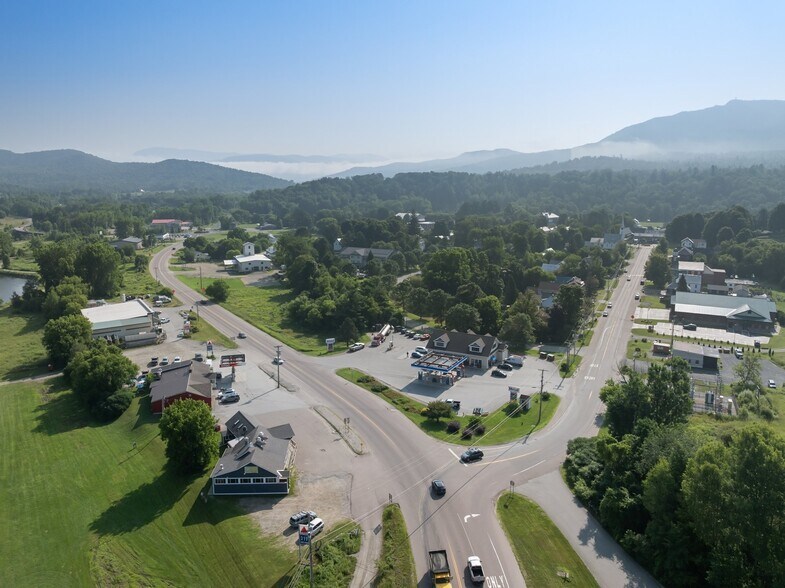 More Photos Of 4807 VT-15, Jeffersonville Specialty For Sale