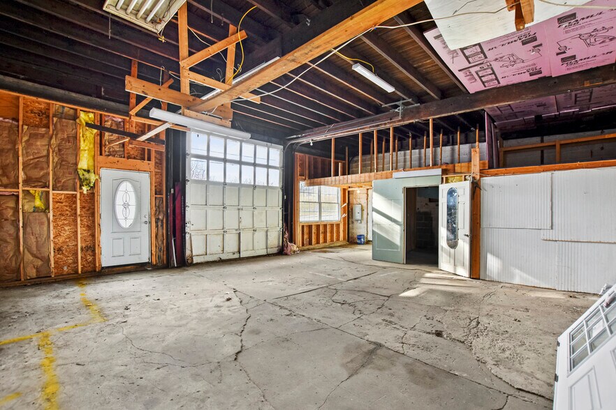 More Photos Of 685 Pleasant St, Rochdale Land For Sale