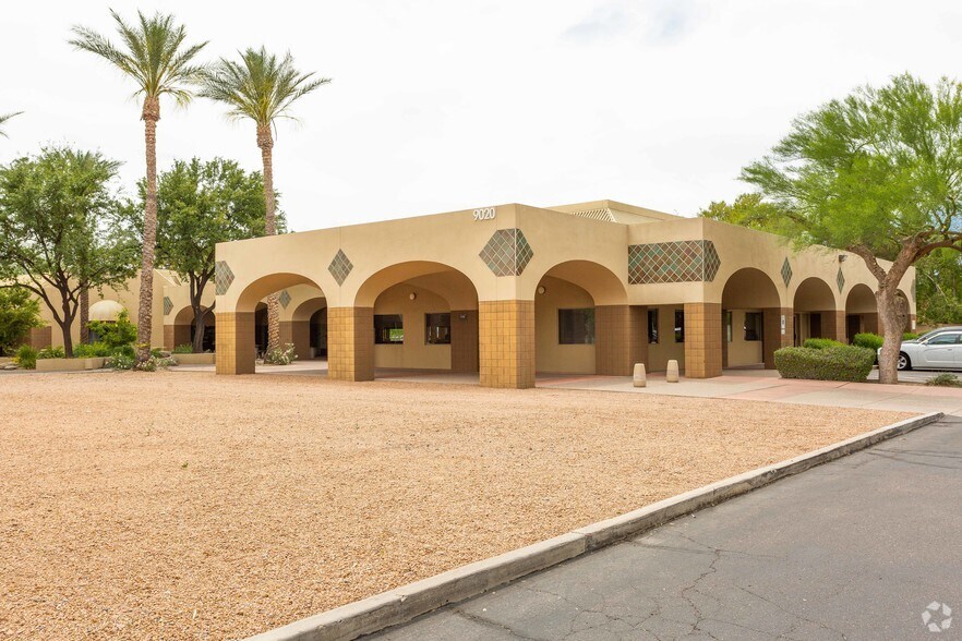 More Photos Of 9020-9030 S McClintock Dr, Tempe Unknown For Lease