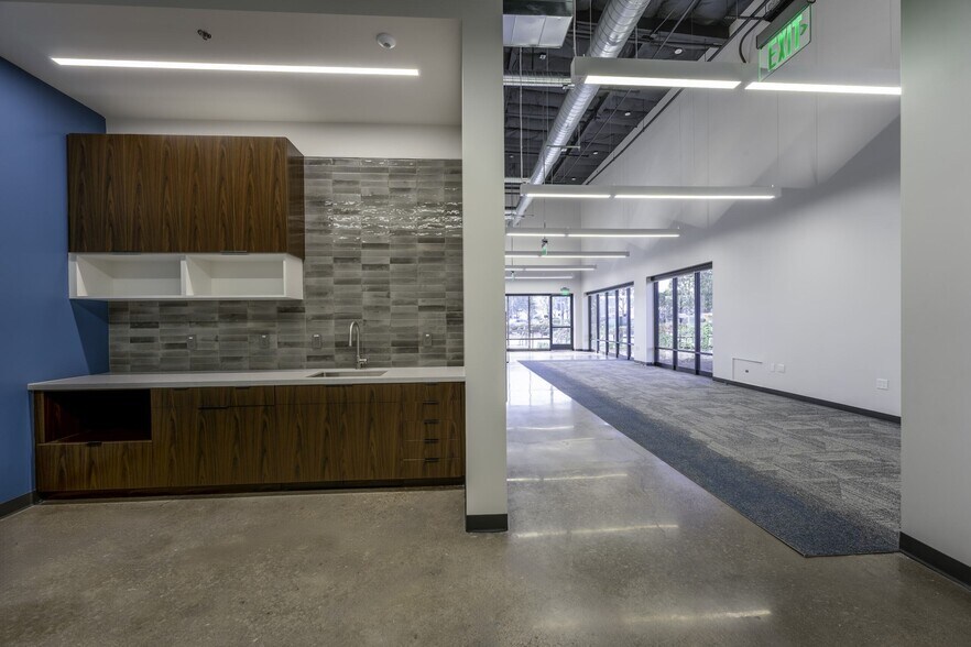 More Photos Of 9455 Cabot Dr, San Diego Distribution For Lease