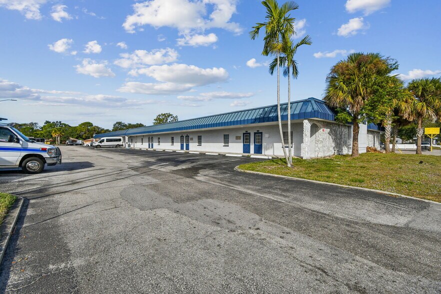 More Photos Of 8800 49th St N, Pinellas Park Unknown For Lease