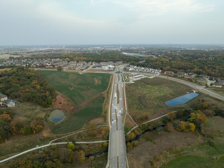 More Photos Of 142nd & Douglas Pky, Urbandale Land For Sale