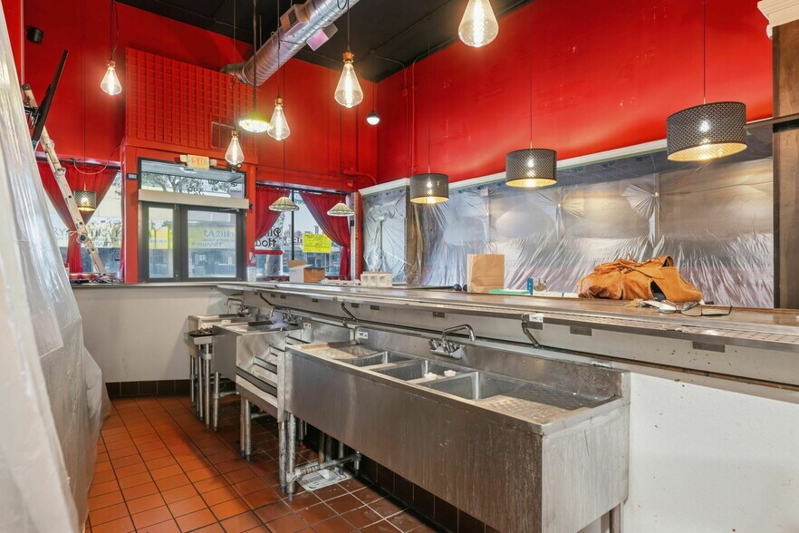 More Photos Of 329 14th St, Oakland Restaurant For Sale