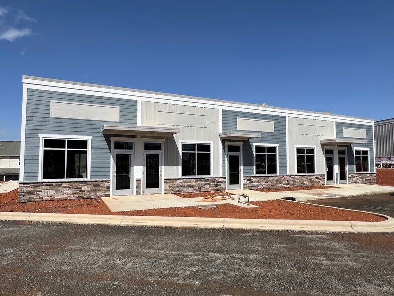 More Photos Of 114 Commerce Center Loop, Mooresville Office For Lease