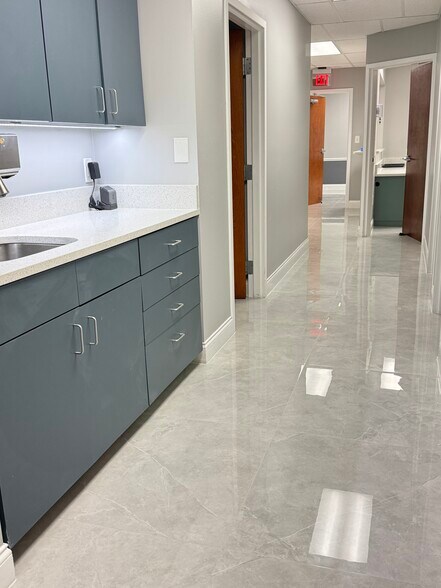 More Photos Of 1287 N Semoran Blvd, Orlando Medical For Lease
