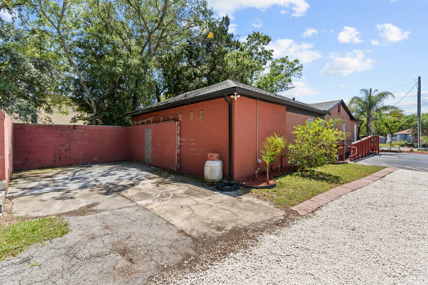 More Photos Of 1887 Mayport Rd, Atlantic Beach Freestanding For Sale