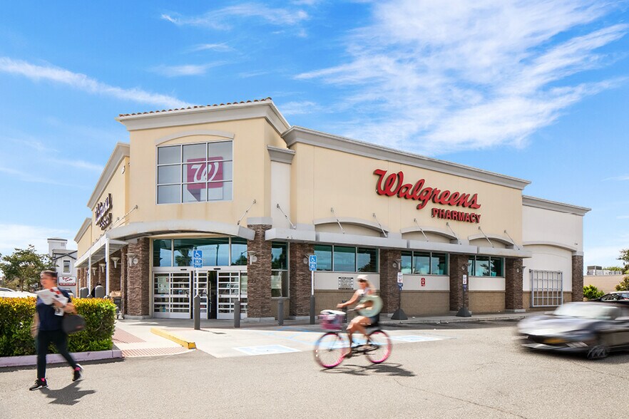 More Photos Of 4935 Warner Ave, Huntington Beach Drugstore For Sale