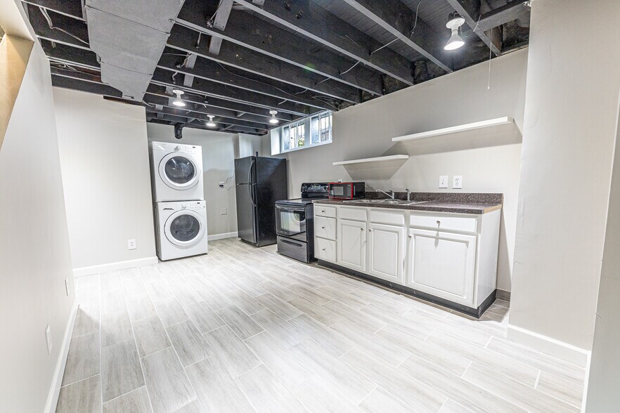 More Photos Of 3656 N Washington Blvd, Indianapolis Office Residential For Sale