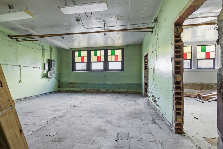 More Photos Of 642 S Main St, Central Square Office Residential For Lease