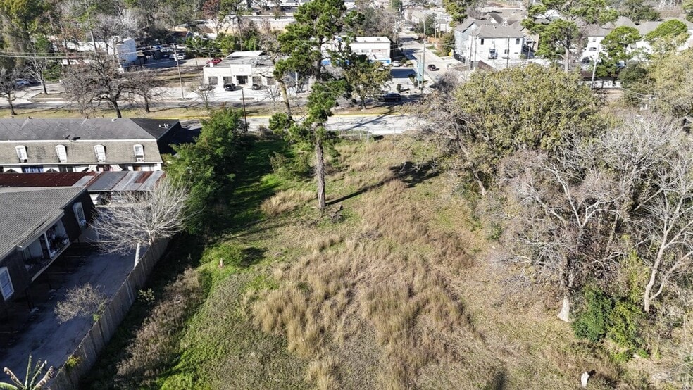 More Photos Of 2818 W TC Jester Blvd, Houston Land For Sale