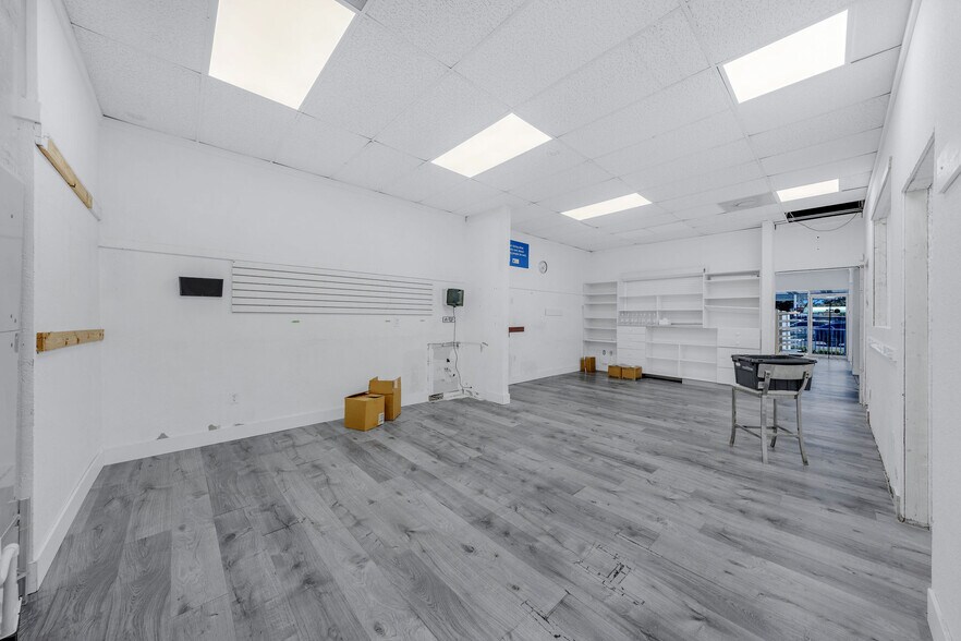 More Photos Of 7101-7165 W Flagler St, Coral Gables Unknown For Lease