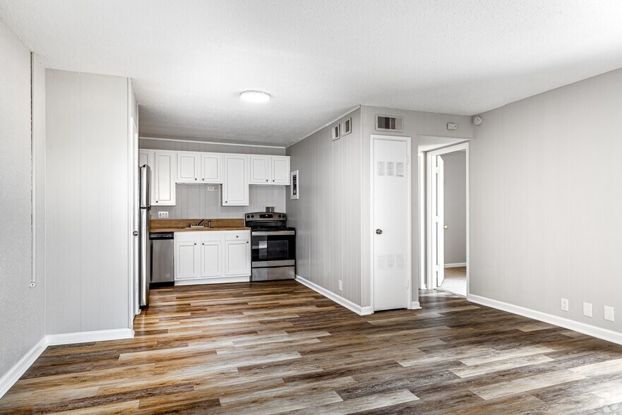 More Photos Of 2350 Ridge Ct, Lawrence Apartments For Sale