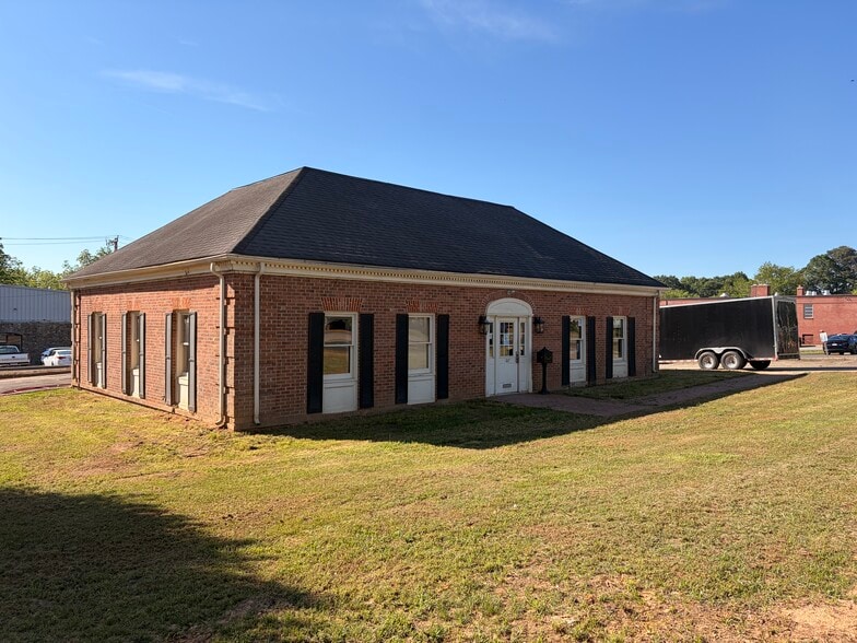 Primary Photo Of 107 Congress St S, York Office For Sale