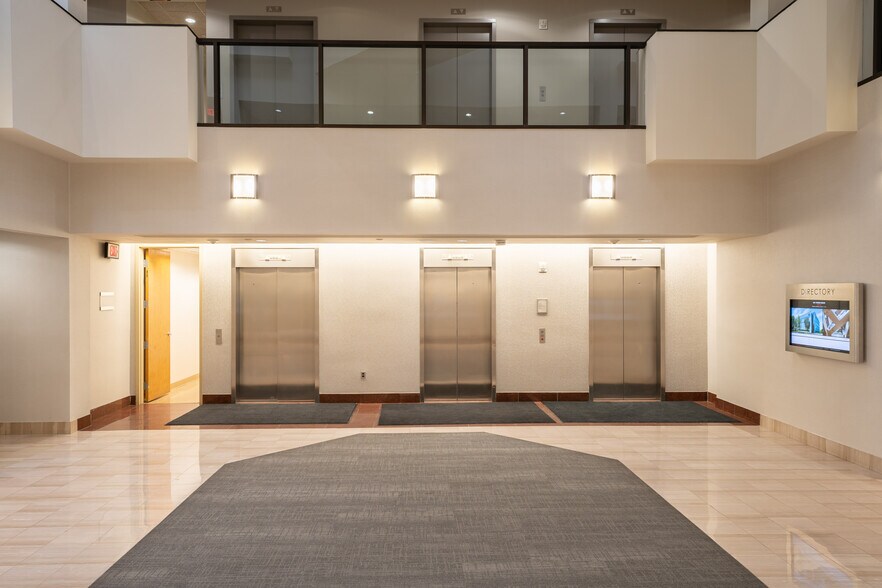 More Photos Of 901 Tower Dr, Troy Office For Lease