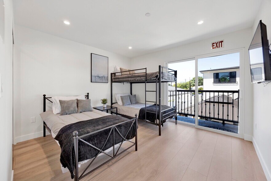 More Photos Of 7410 Denny Ave, Sun Valley Healthcare For Sale