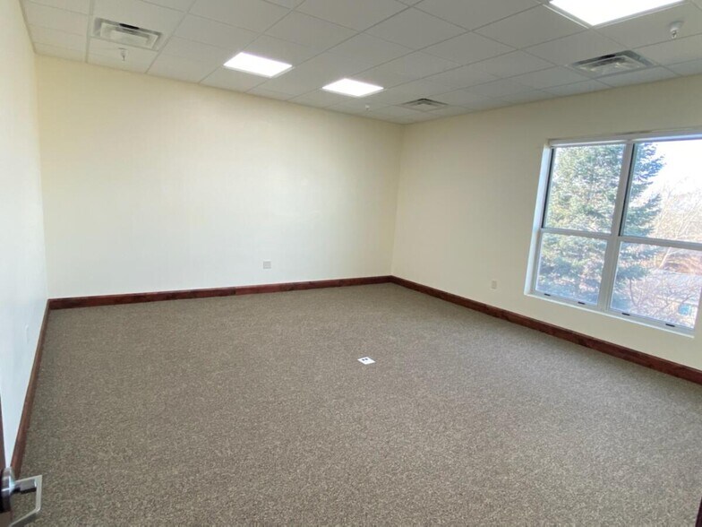 More Photos Of 10520 S 700 E, Sandy Loft Creative Space For Lease