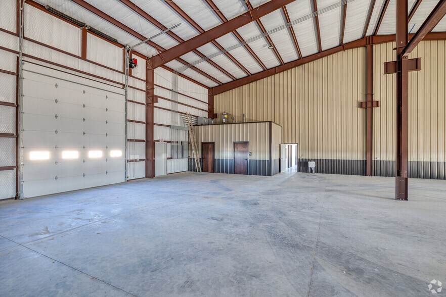 More Photos Of 14521 W I-20, Odessa Warehouse For Lease