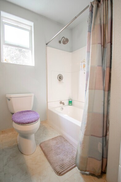 More Photos Of 39031 Strawberry Ct, Kenai Flex For Sale