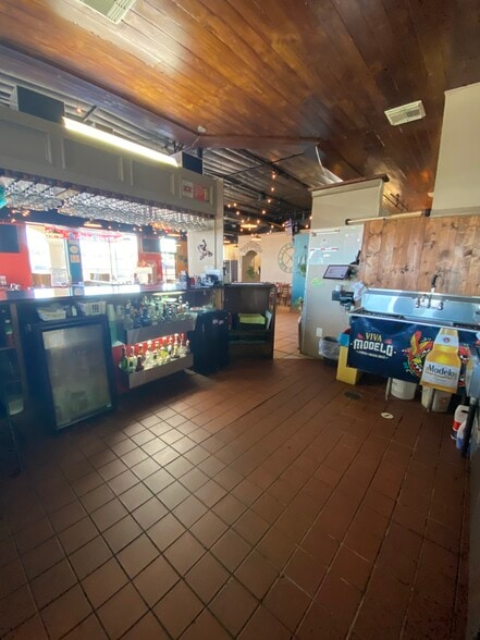 More Photos Of 961 Nasa Pky, Houston Unknown For Lease