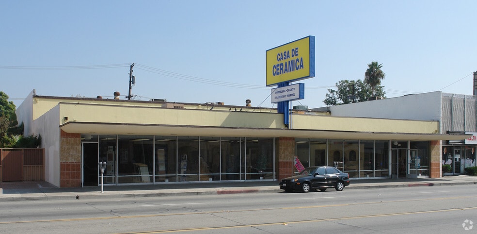 More Photos Of 1515-1517 N Main St, Santa Ana Storefront For Lease