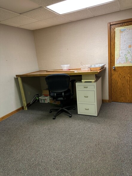 More Photos Of 438 N Bancroft St, Indianapolis Light Manufacturing For Sale