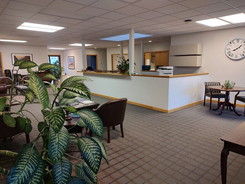 More Photos Of 1073 N Lincoln Ave, Loveland Office For Sale