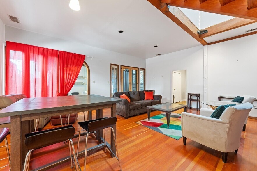 More Photos Of 1254 E 12th St, Oakland Apartments For Sale
